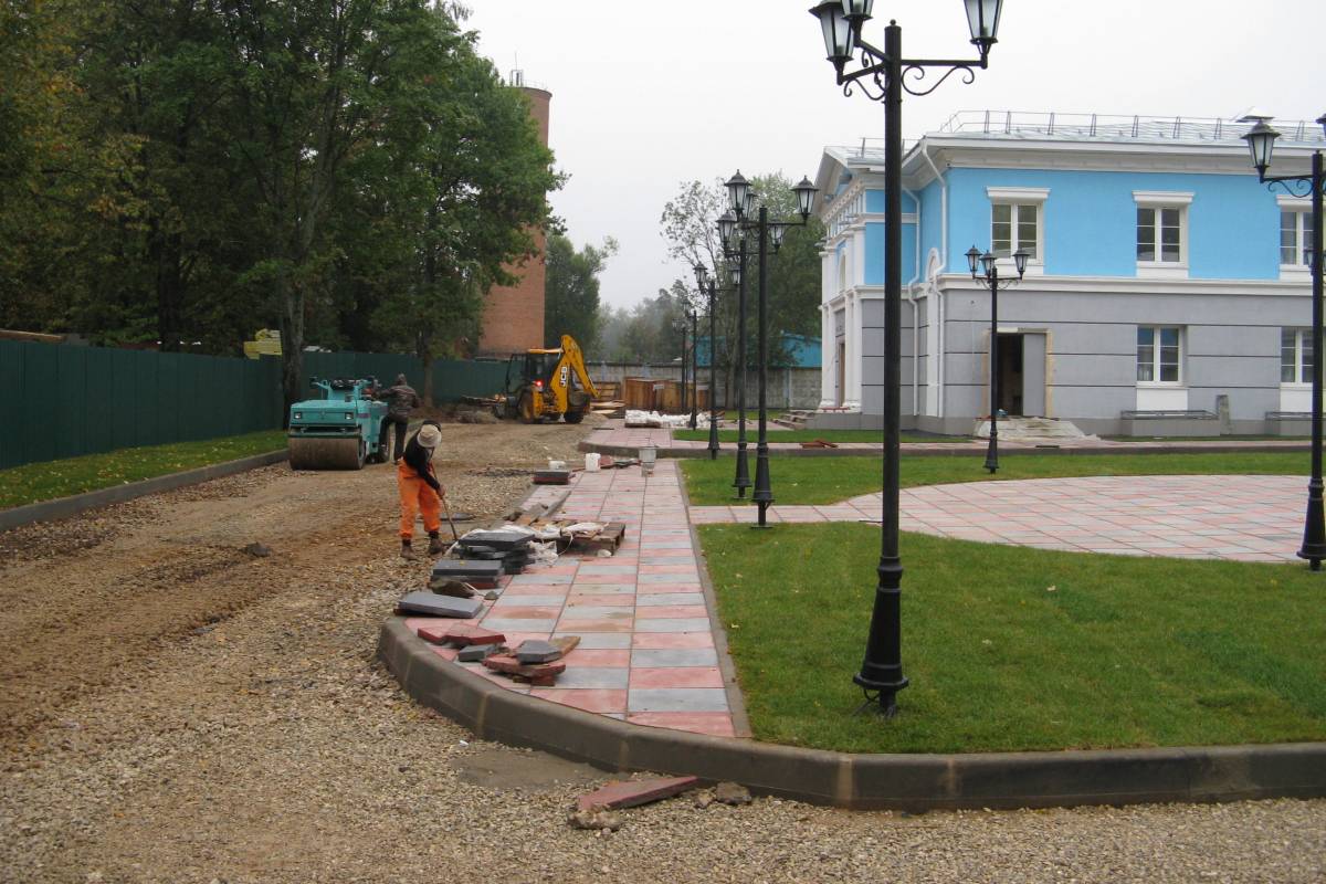 Благоустройство территории школы